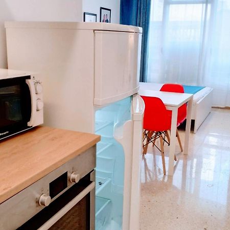 Hostal Estudios บาดาโลนา ภายนอก รูปภาพ