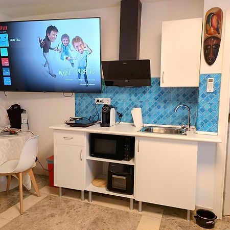 Hostal Estudios บาดาโลนา ภายนอก รูปภาพ