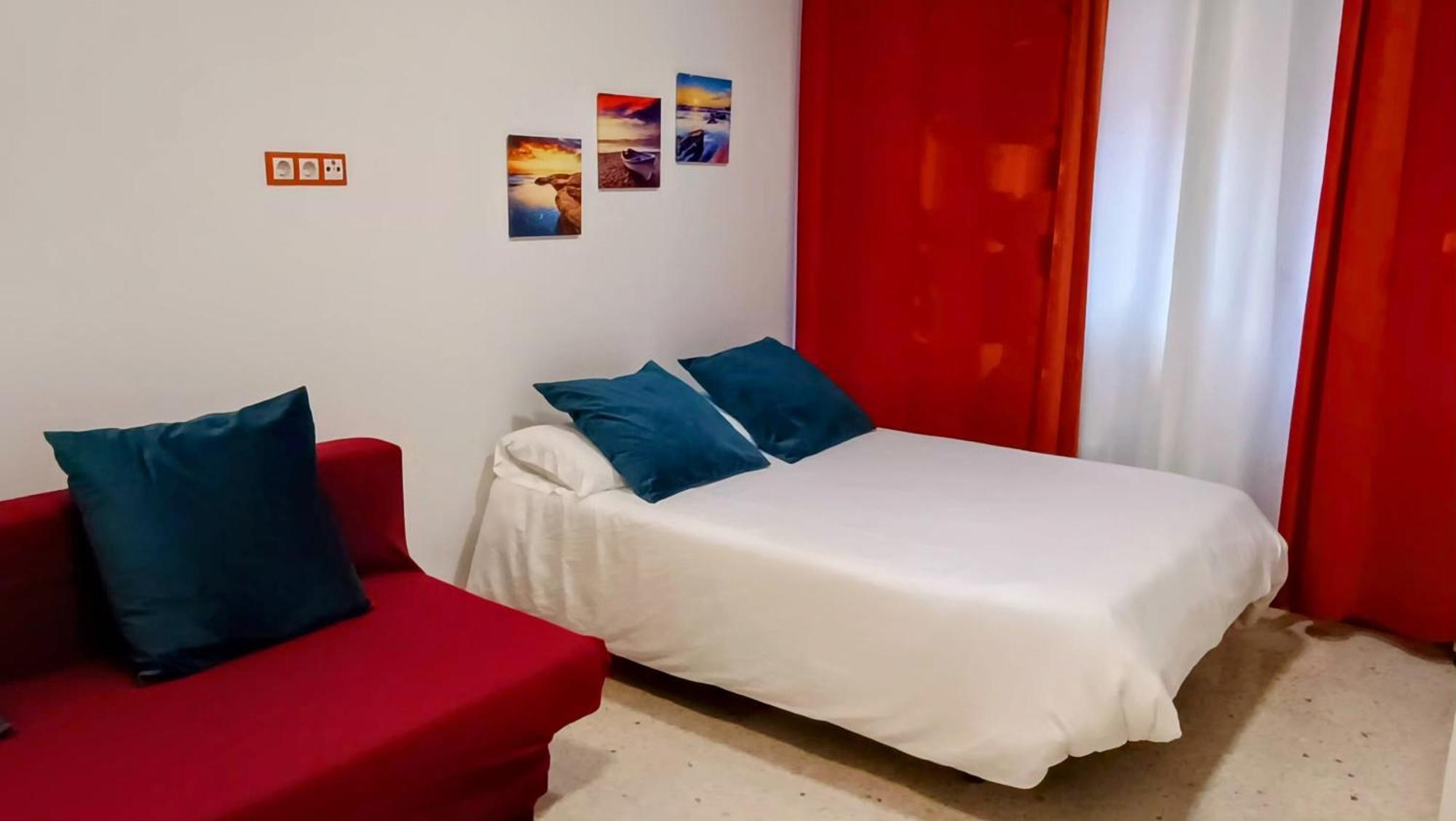 Hostal Estudios บาดาโลนา ภายนอก รูปภาพ