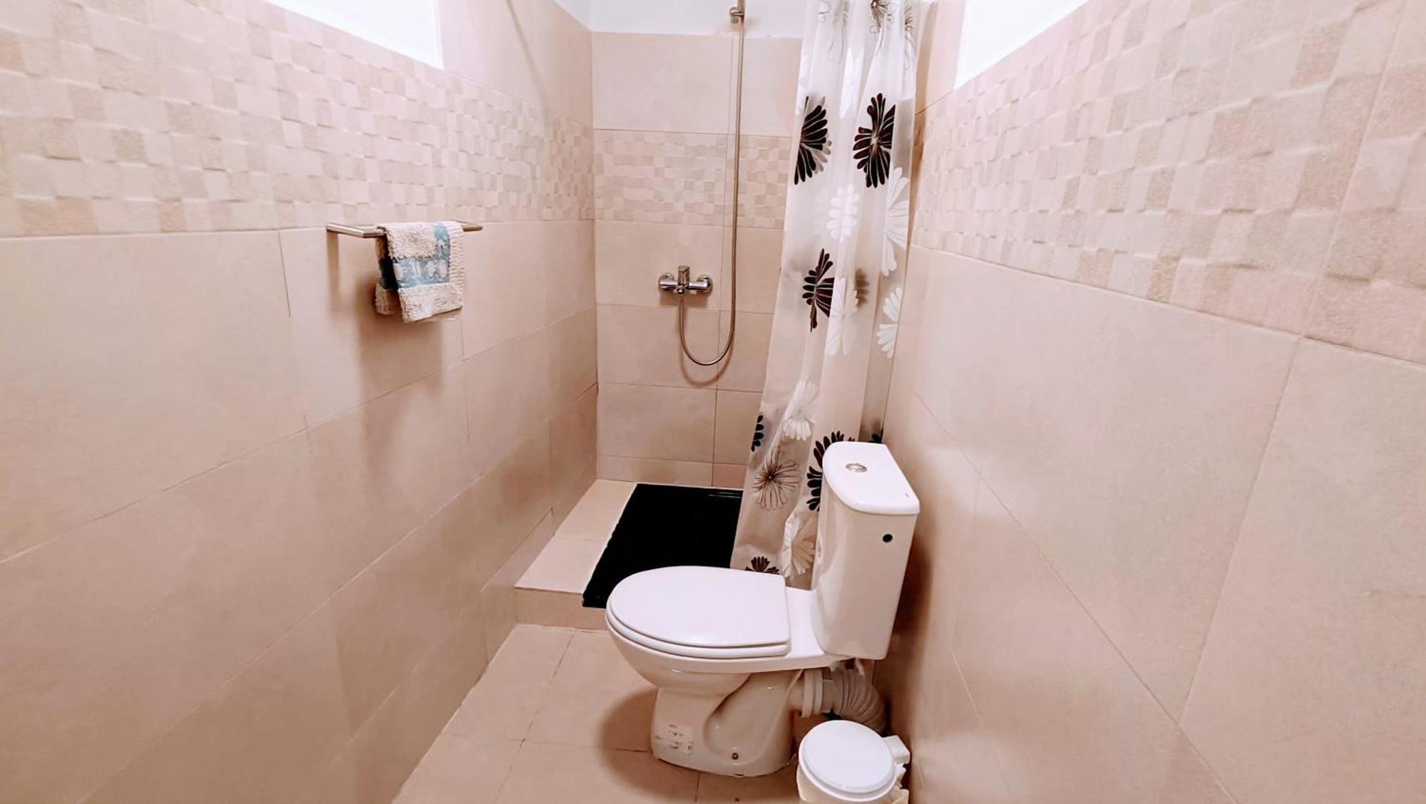 Hostal Estudios บาดาโลนา ภายนอก รูปภาพ