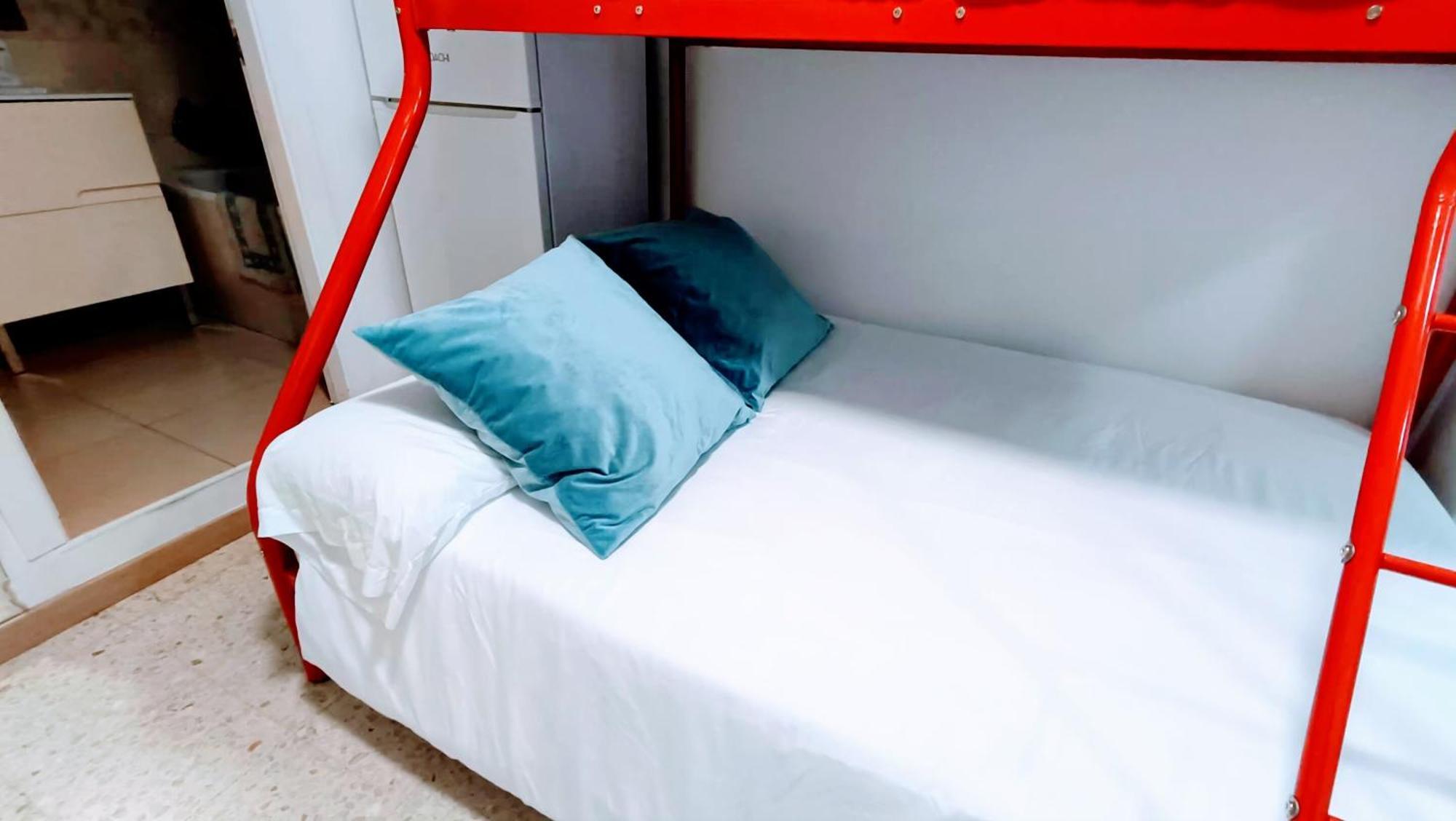 Hostal Estudios บาดาโลนา ภายนอก รูปภาพ