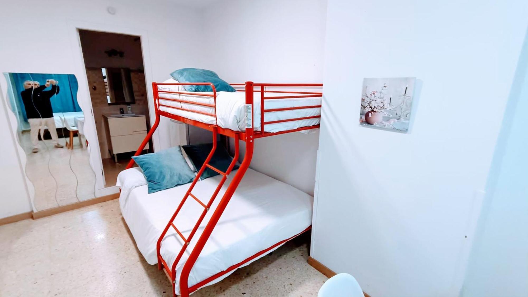 Hostal Estudios บาดาโลนา ภายนอก รูปภาพ