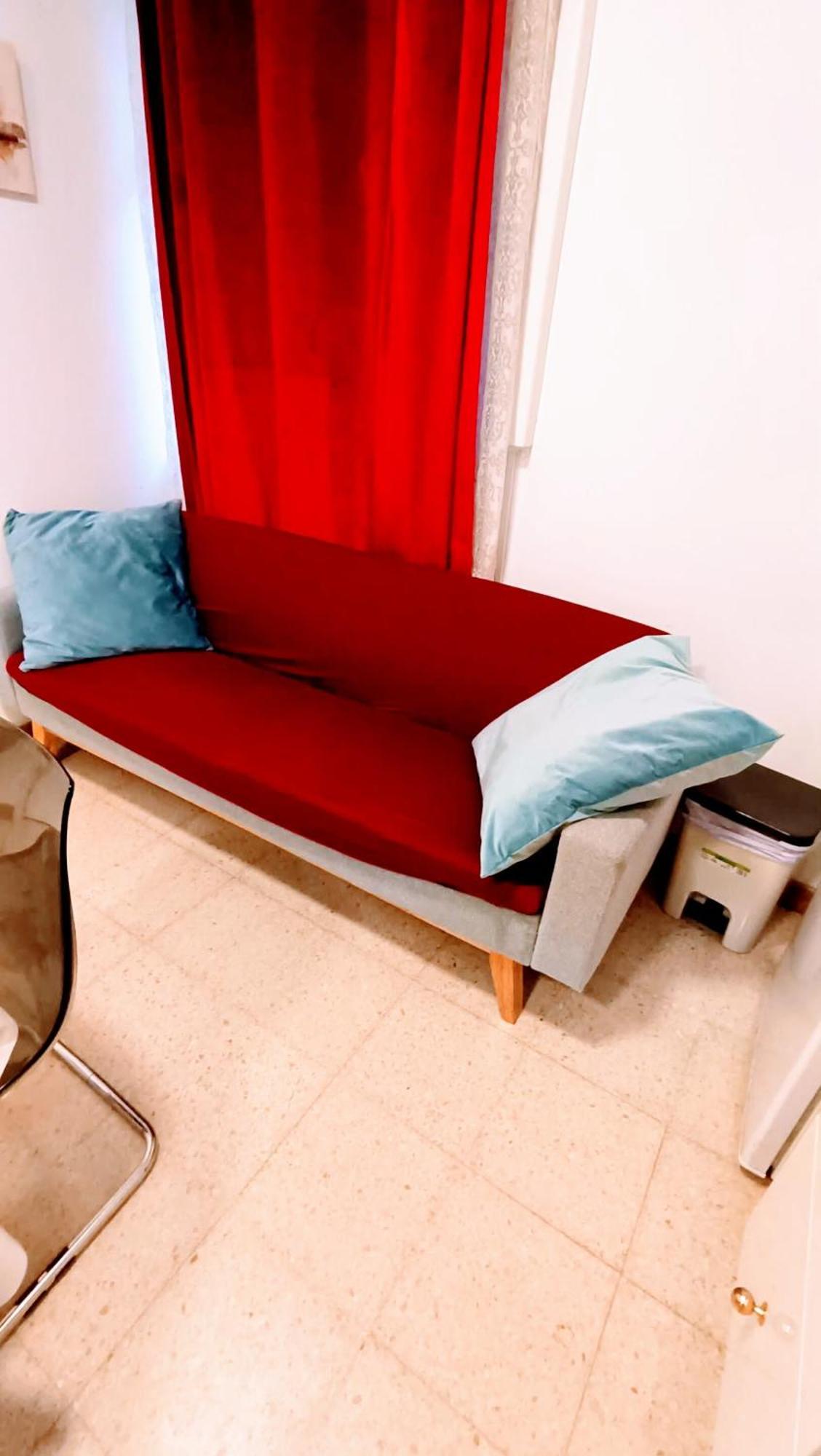 Hostal Estudios บาดาโลนา ภายนอก รูปภาพ