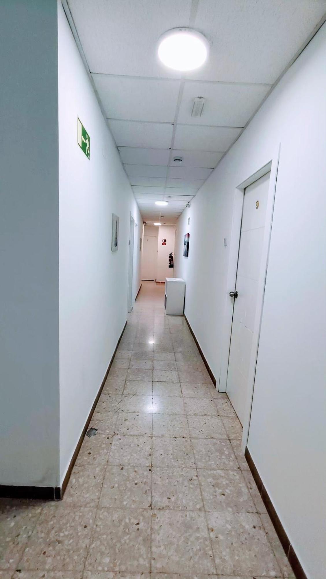 Hostal Estudios บาดาโลนา ภายนอก รูปภาพ