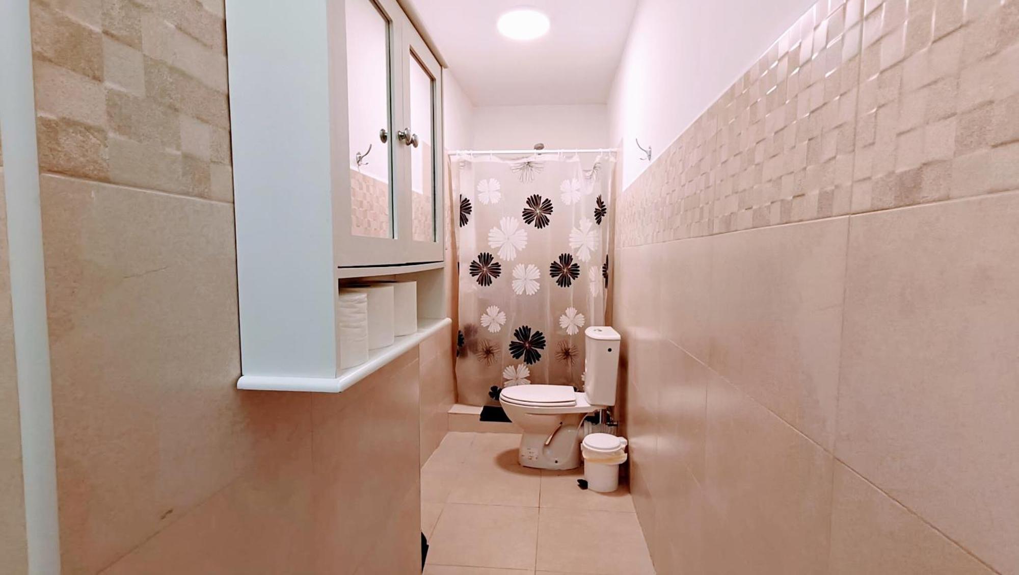 Hostal Estudios บาดาโลนา ภายนอก รูปภาพ