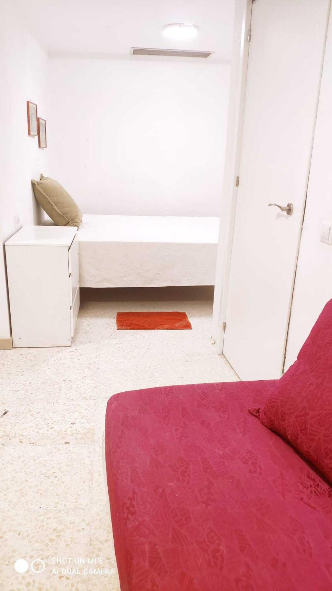 Hostal Estudios บาดาโลนา ภายนอก รูปภาพ