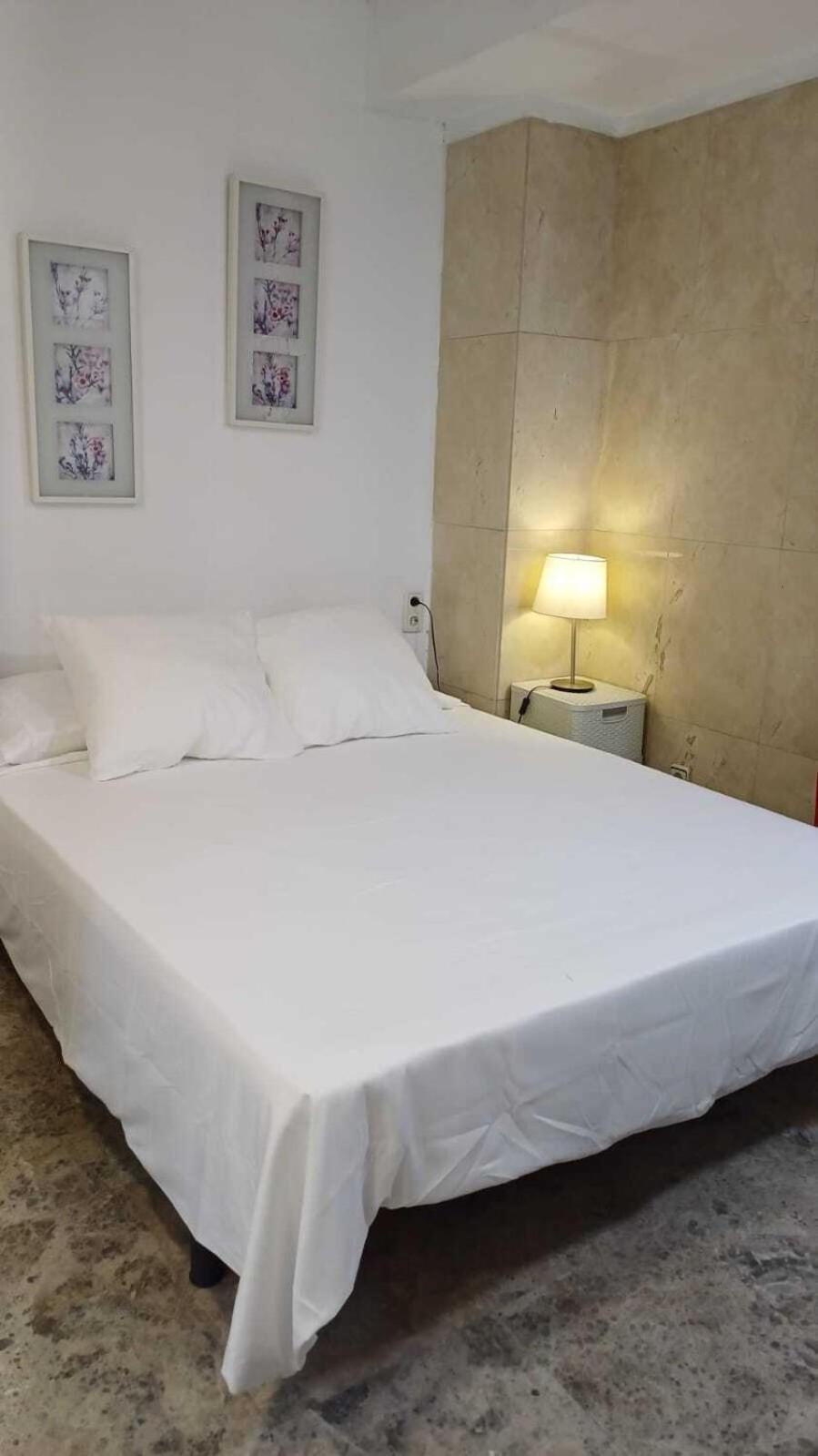 Hostal Estudios บาดาโลนา ห้อง รูปภาพ